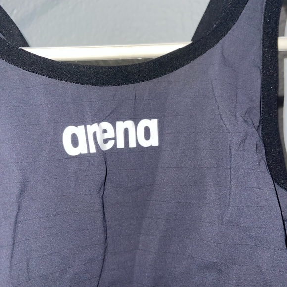 ARENA POWER SKIN LIGHTLY WORN - Picture 5 of 5